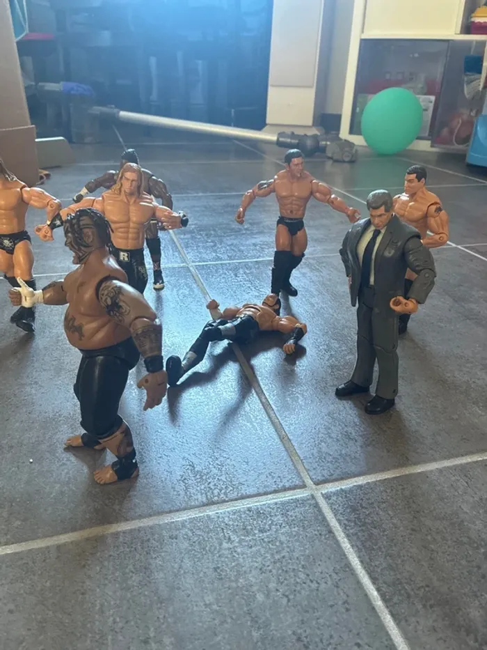 Lot de 8 figurines catch WWE jakks Pacific 2003 2004 et 2005 - photo numéro 4