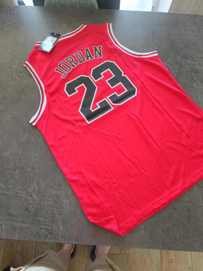 Tenue NBA Chicago Bulls Michael Jordan rouge. T.2xl - photo numéro 2