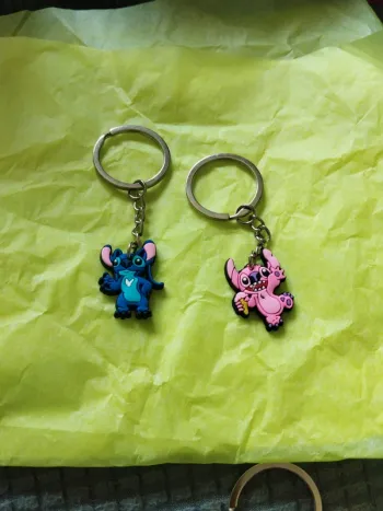 Lot F : stitch