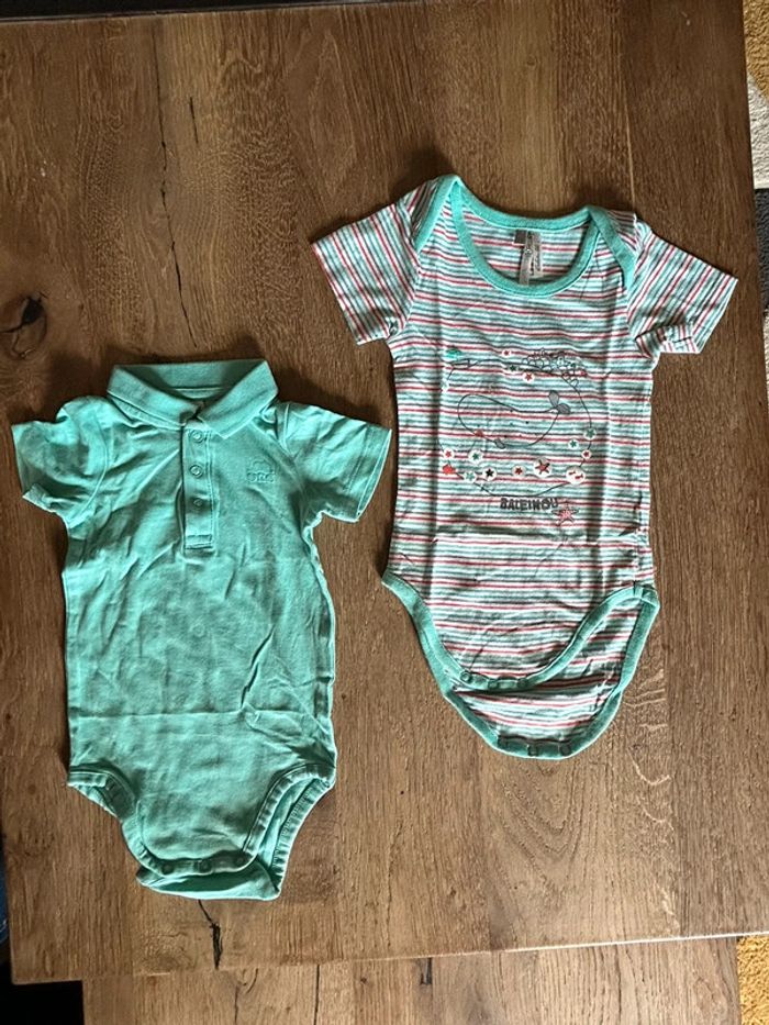Lot 2 bodies été garçon parfait état 9 mois