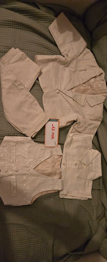 Costume 4pcs 12mois garçon