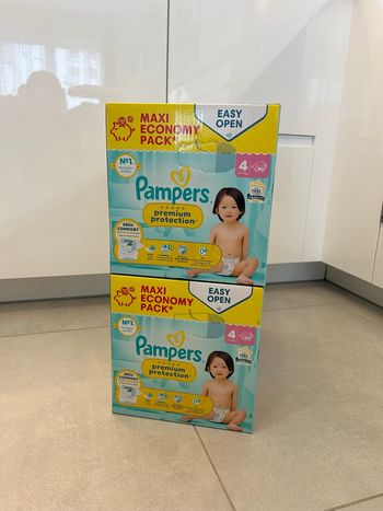 180 Couches Pampers Premium Taille 4 
