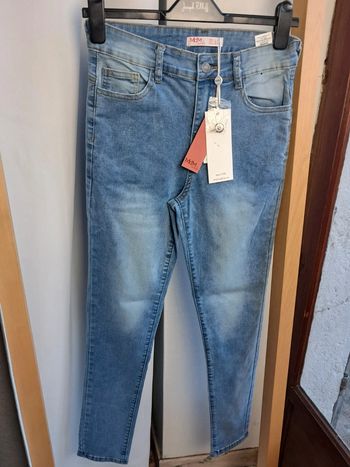 Md'M jean taille haute neuf T.36