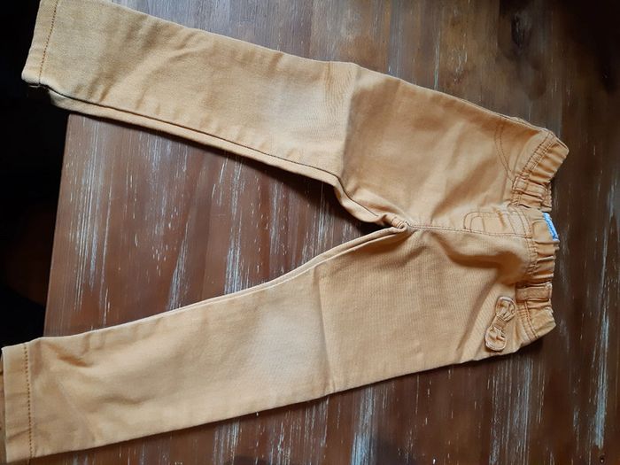 Lot pantalons bébé fille 2 ans 24 mois Vertbaudet tao moutarde beige bleu sarouel jean - photo numéro 3