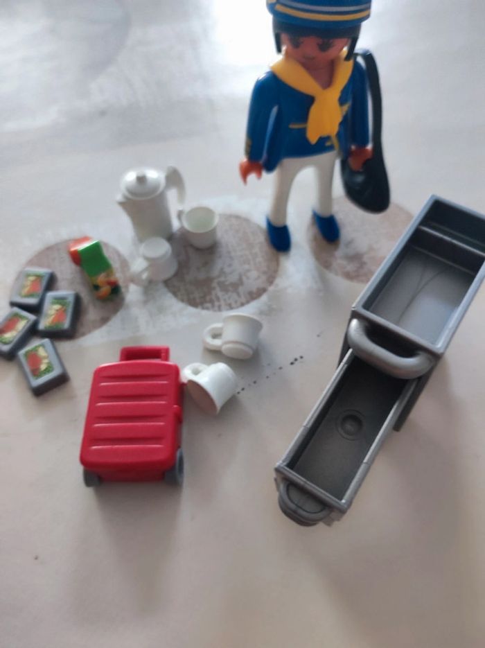 Playmobil hôtesse de l'air - photo numéro 2
