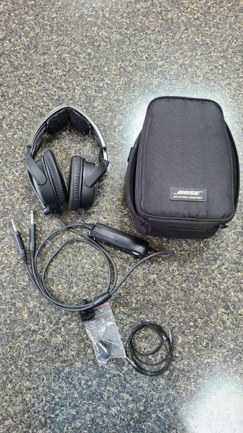 Casque d'aviation Bose A20 avec câble Bluetooth à double prise en parfait état