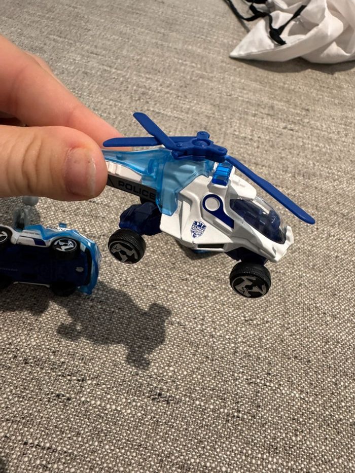 Lot trois petits véhicules - photo numéro 4