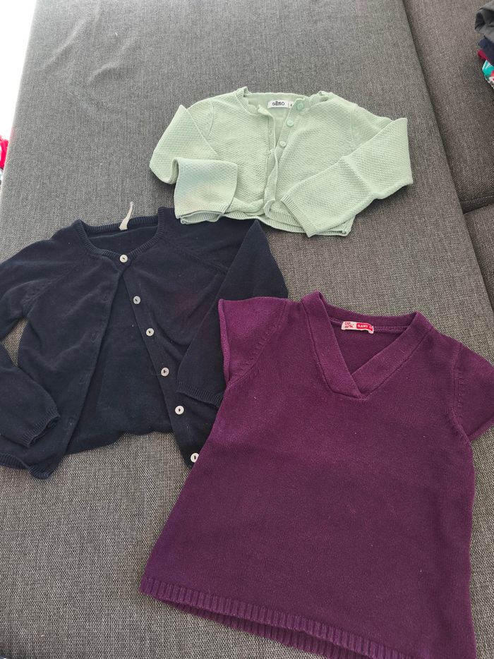 Lot 3 gilets 4 ans