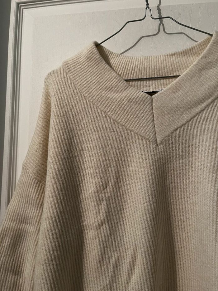 Pull en laine couleur crème, taille S - photo numéro 2