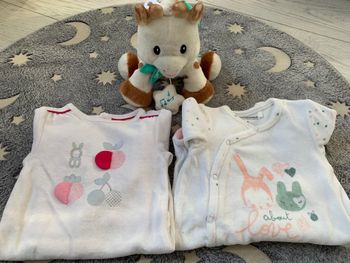 2 pyjamas orchestra et obaidi 1 mois