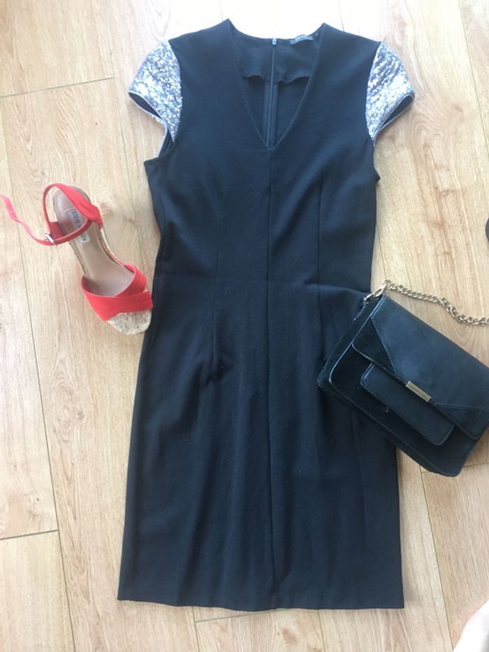 Robe noire avec sequins 🖤 Esprit 🖤 taille M - photo numéro 3