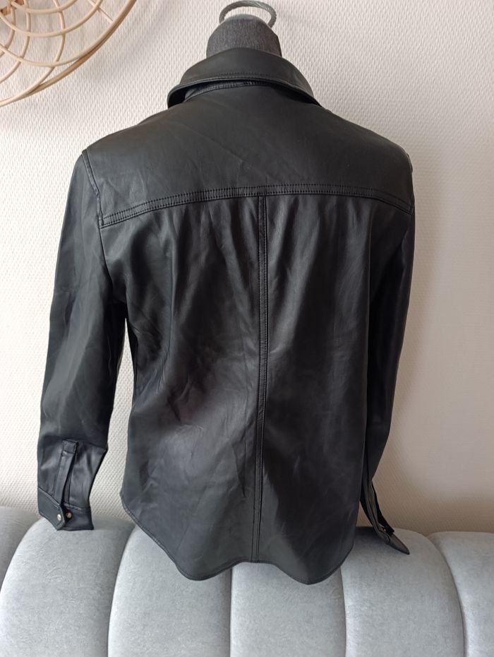 Sur chemise  similicuir taille 42 - photo numéro 4