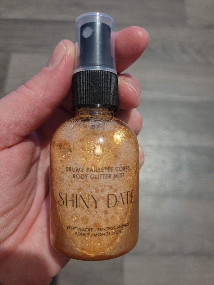 Brume pailleté corps parfum Monoi