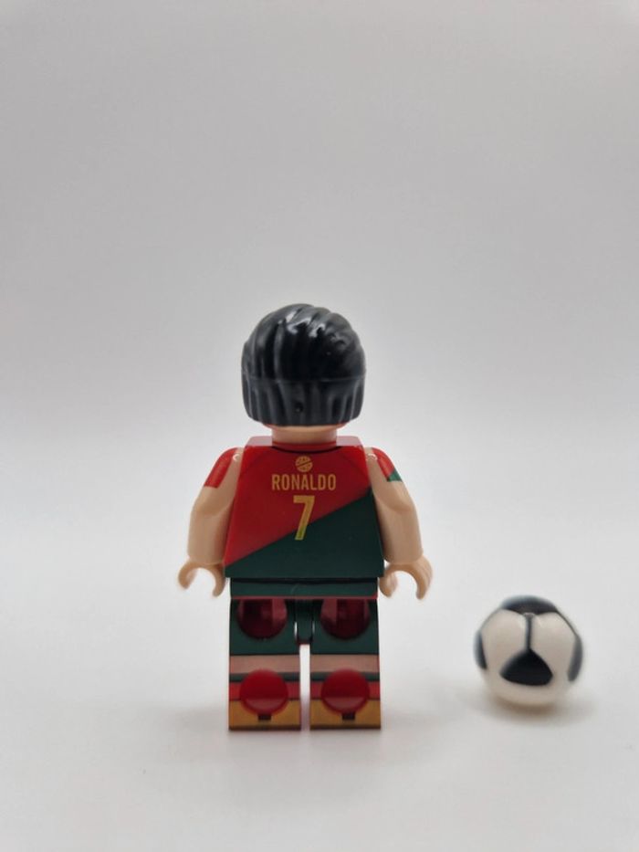 Figurine type lego Joueur de Football CR7 Portugal - photo numéro 4