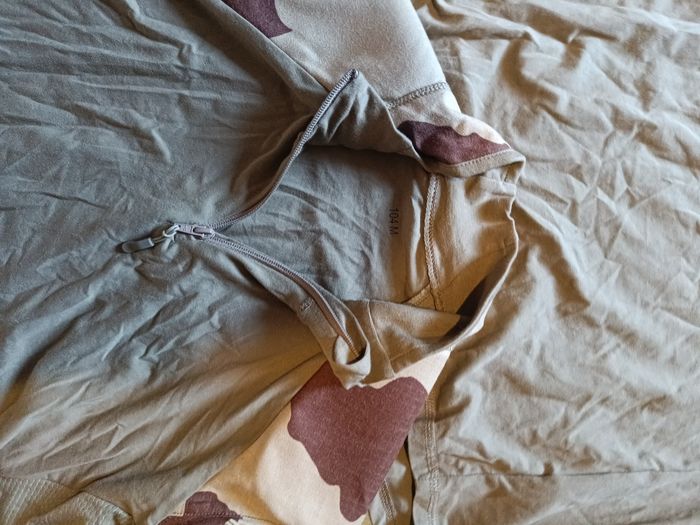 2 chemises ubas  sable taille 104M(soit du 52) prix 35€ l'unité - photo numéro 9