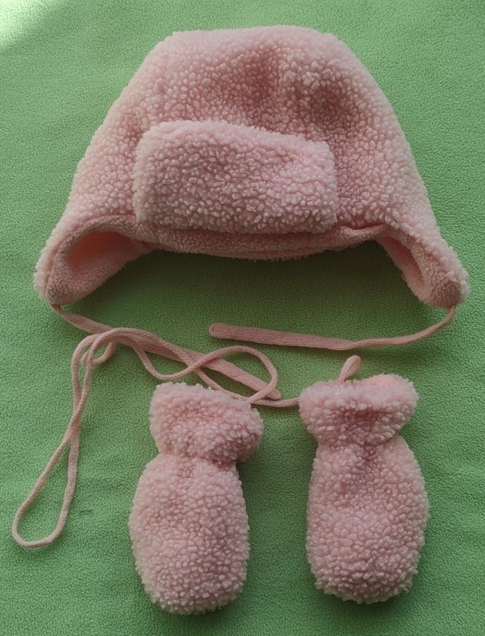 Bonnet + moufle taille 6/12 mois