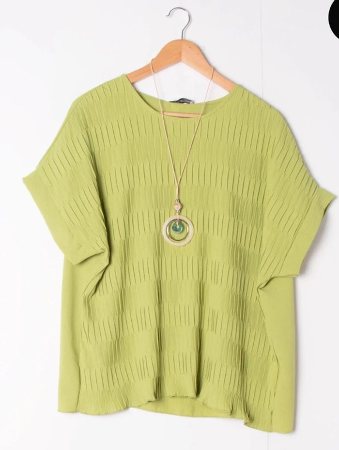 Top avec collier - photo numéro 4