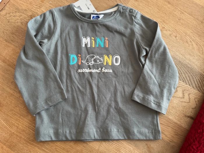 Tee shirt manche longue dinosaure