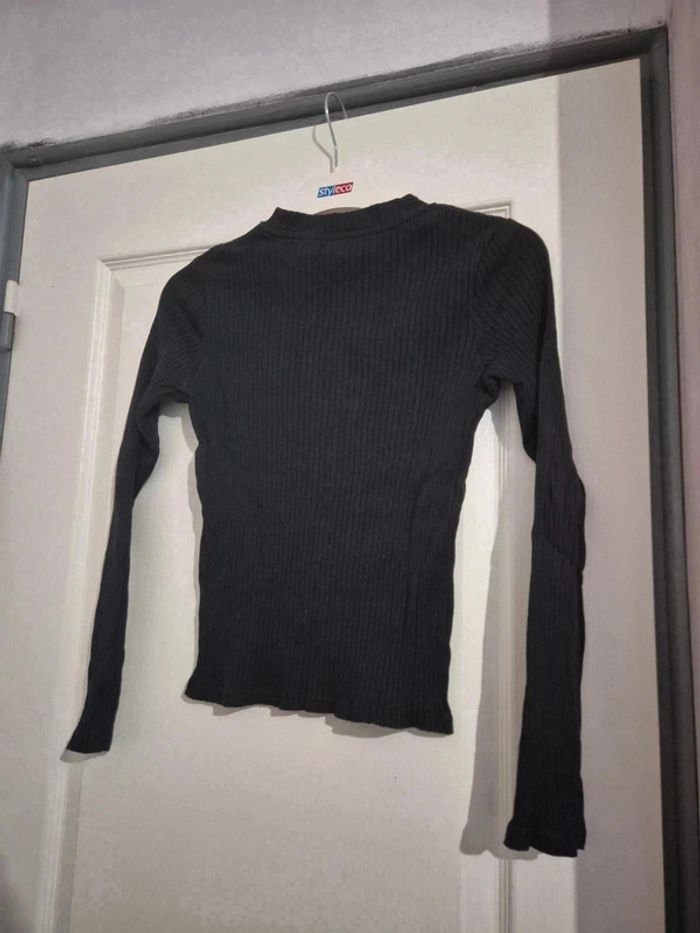 Pull noir - photo numéro 5