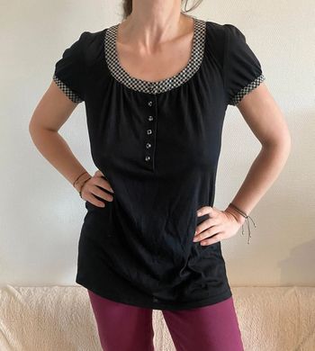 Petit haut noir et gris 🔄