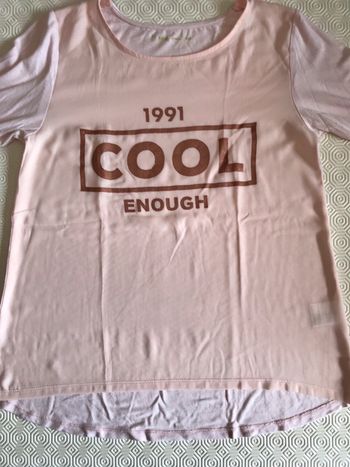 T-shirt manche longue en bon état.