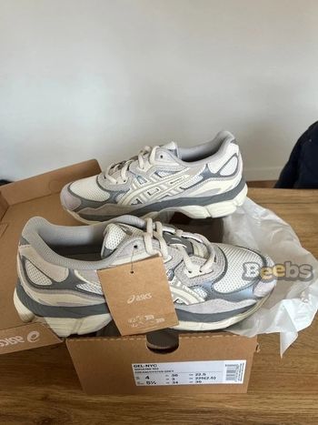 ASICS GEL-NYC Taille 41.5