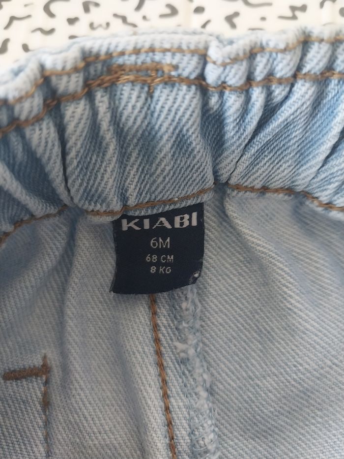 Lot bébé 6 mois garçon – Bout’Chou, Kiabi, H&M – Jean + body + t-shirt ML - photo numéro 3