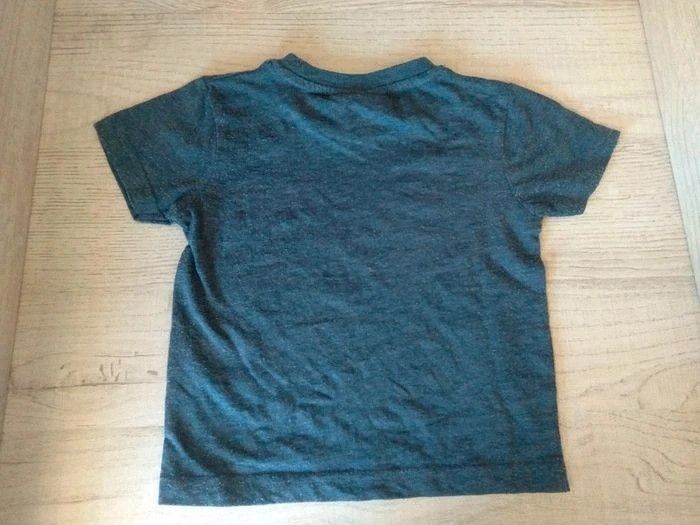 T-shirt Umbro 24 mois comme neuf - photo numéro 2