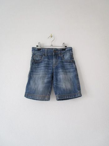 Bermuda jean Benetton3/4 ans TBE