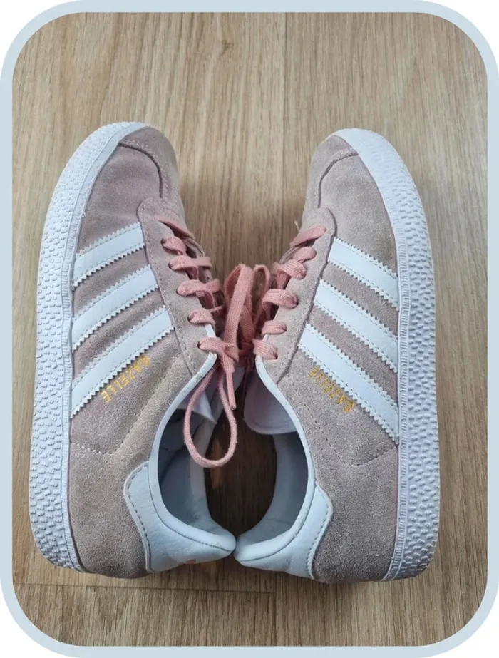 Basket Adidas Gazelle Femme Taille 35 - photo numéro 3