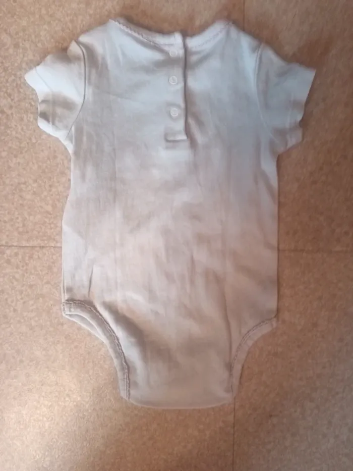 Body 9 mois - photo numéro 2