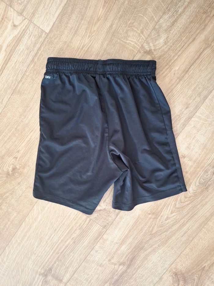 Short Puma 11/12 ans - photo numéro 3