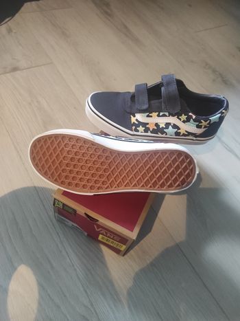 Vans neuve taille 36 .5
