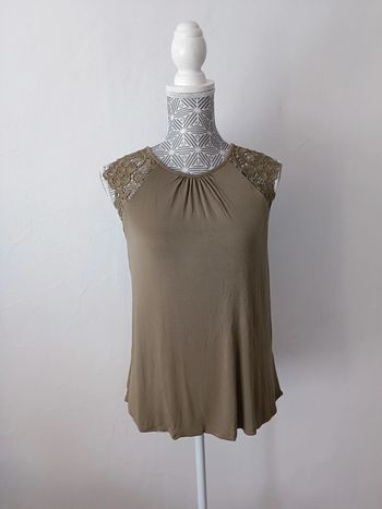 🌸 Débardeur Kaki taille S