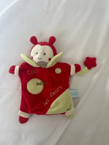 Doudou marionnette coccinelle babynat