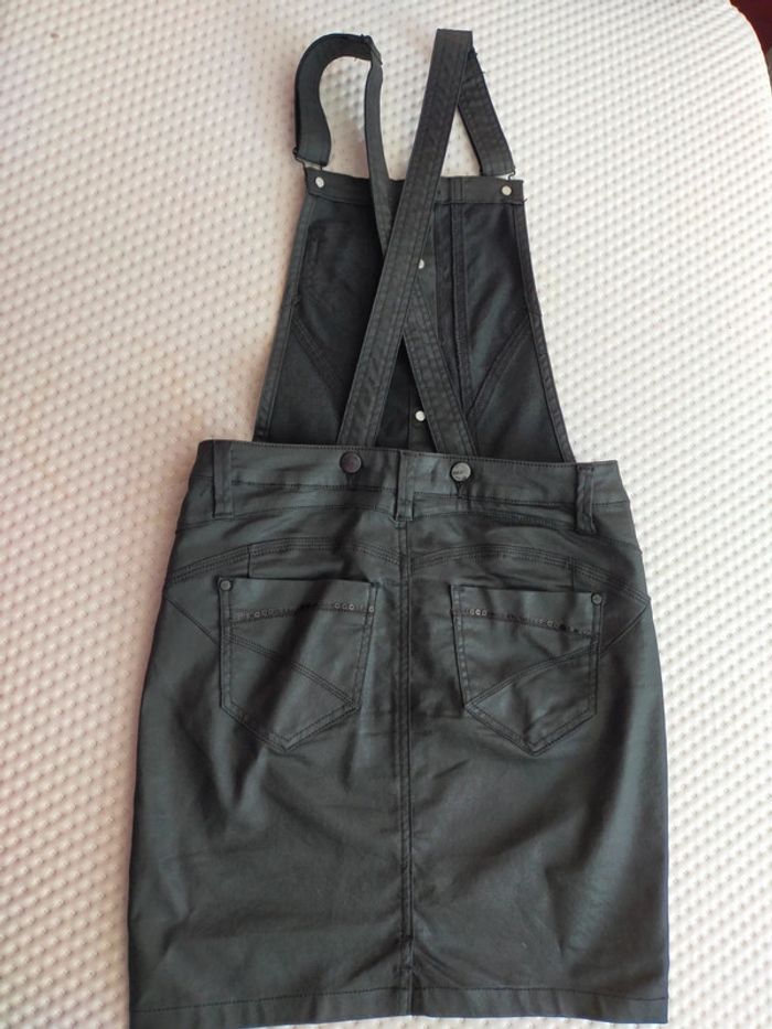 Robe salopette - photo numéro 4