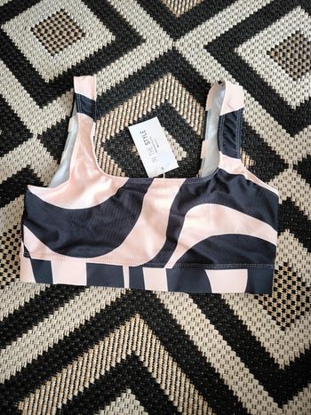 Haut de maillot de bain in the style taille 40 neuf