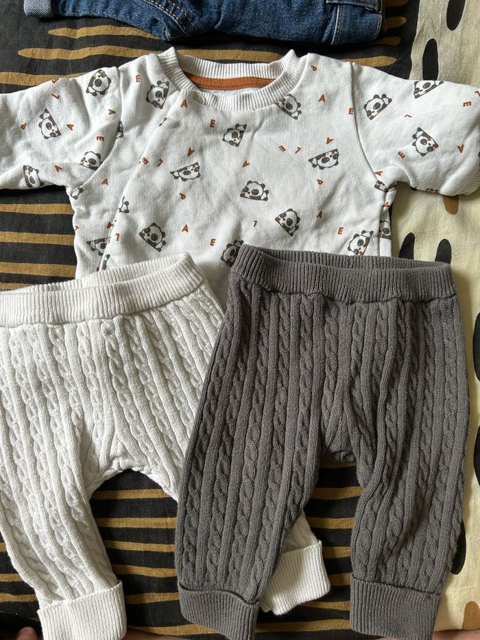 LOT VÊTEMENTS - 1 mois - photo numéro 8