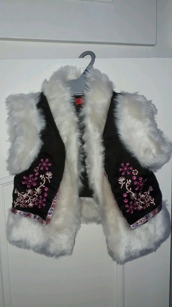 Fourrure blanche et marron fille 12 mois Tissaia