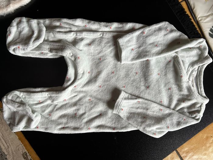 Pyjamas 6 mois - photo numéro 5