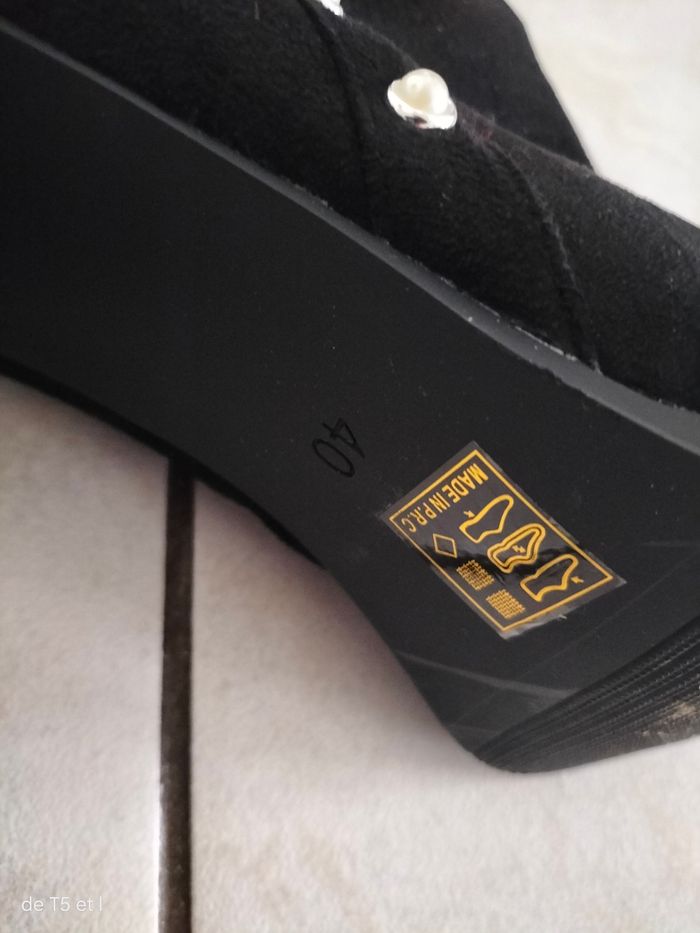 Botte neuve noire  avec franges et strass taille 40 - photo numéro 3