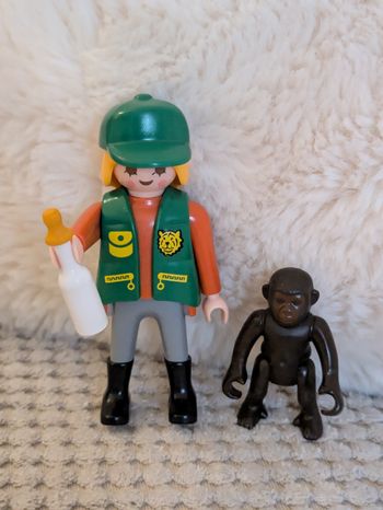 Playmobil Zoo 9074 - Soigneuse avec chimpanzé