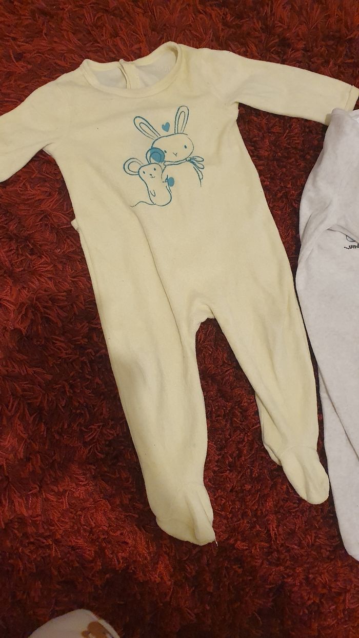 Lot 2 pyjamas 12 mois - photo numéro 3