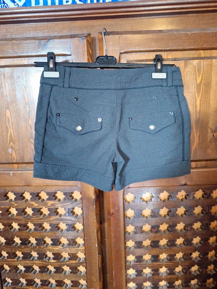 Short 36 € - photo numéro 2