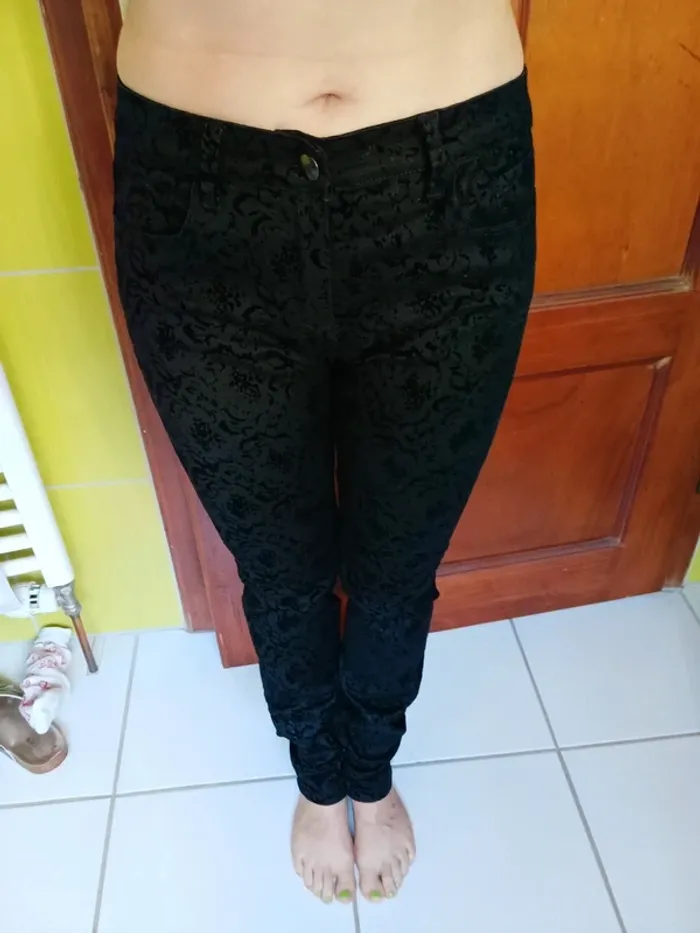 Pantalon femme noir motif baroque - photo numéro 5