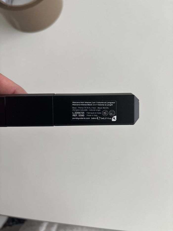 Mascara noir + base 2 en 1 pure volume et longueur - photo numéro 2