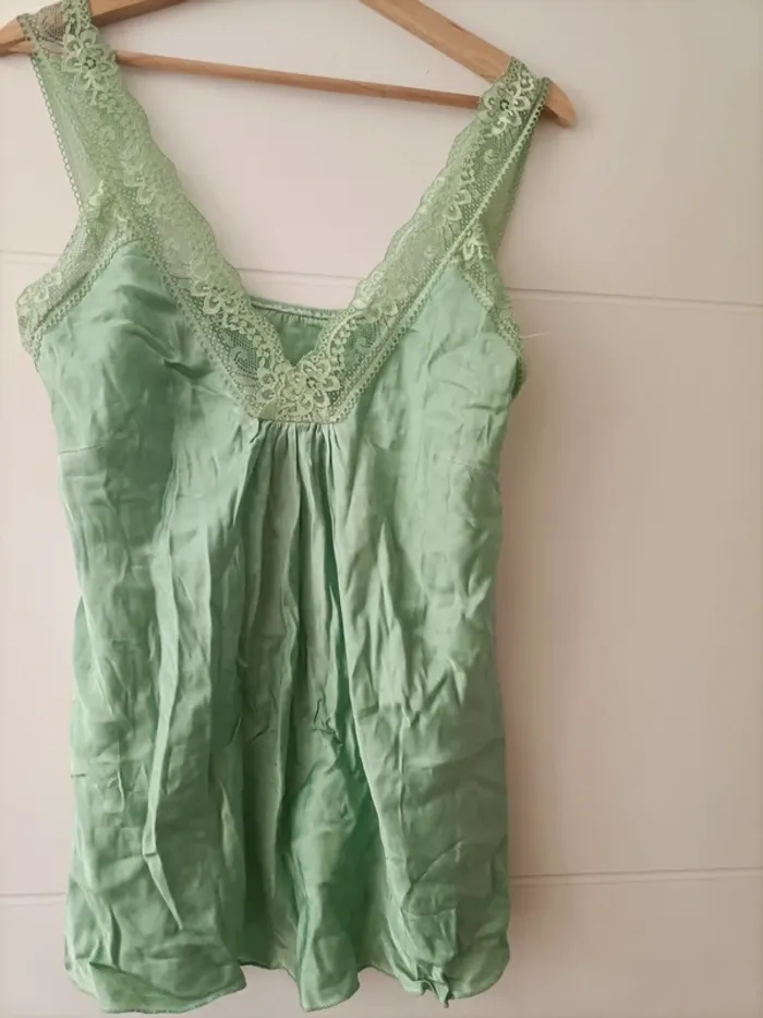 Joli haut vert amande fluide - photo numéro 3