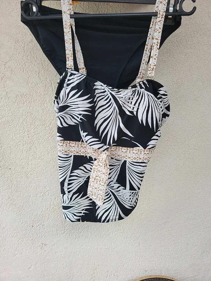 Ensemble maillot de bain 2 pièces. - photo numéro 2
