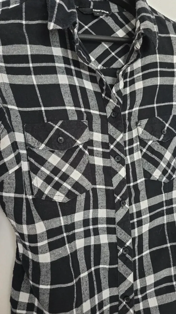 Chemise noir et blanche - photo numéro 3