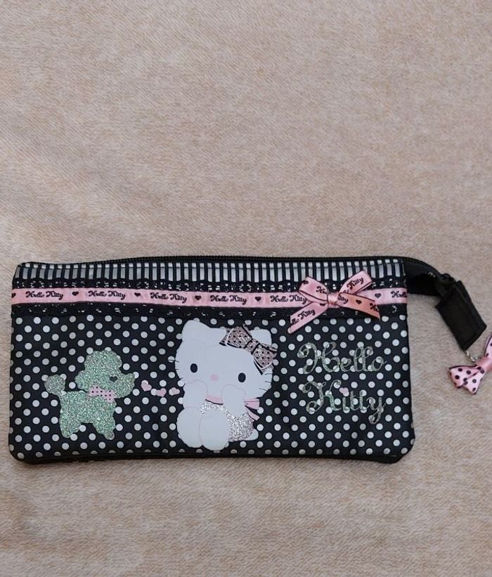 Trousse à crayons ou maquillage Hello Kitty